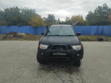 Чорний Міцубісі Л 200, об'ємом двигуна 2.5 л та пробігом 3 тис. км за 6800 $, фото 1 на Automoto.ua