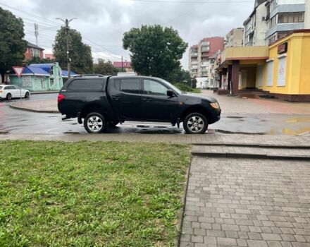 Чорний Міцубісі Л 200, об'ємом двигуна 2.5 л та пробігом 367 тис. км за 7085 $, фото 1 на Automoto.ua