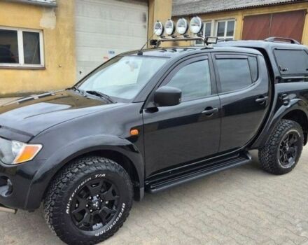 Чорний Міцубісі Л 200, об'ємом двигуна 2.5 л та пробігом 278 тис. км за 4200 $, фото 1 на Automoto.ua