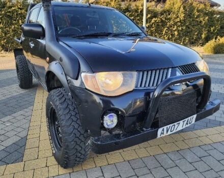Чорний Міцубісі Л 200, об'ємом двигуна 2.5 л та пробігом 250 тис. км за 6200 $, фото 1 на Automoto.ua