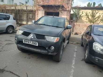 Міцубісі Л 200 2007 у Києві на Automoto.ua Чорний Міцубісі Л 200, об'ємом двигуна 2.4 л та пробігом 220 тис. км за 5500 $, фото 1 на Automoto.ua