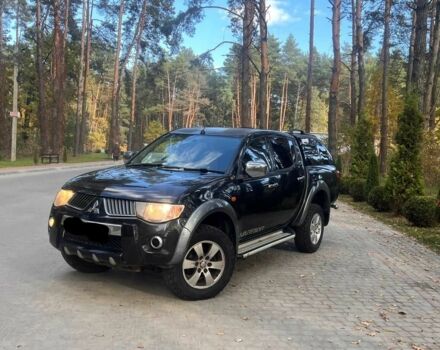 Чорний Міцубісі Л 200, об'ємом двигуна 2.5 л та пробігом 180 тис. км за 7200 $, фото 1 на Automoto.ua