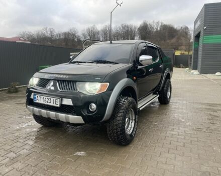 Чорний Міцубісі Л 200, об'ємом двигуна 2.5 л та пробігом 370 тис. км за 12750 $, фото 1 на Automoto.ua