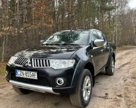 Чорний Міцубісі Л 200, об'ємом двигуна 2.5 л та пробігом 187 тис. км за 2950 $, фото 1 на Automoto.ua