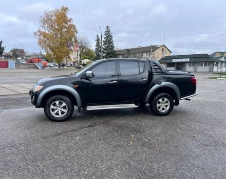 Чорний Міцубісі Л 200, об'ємом двигуна 2.5 л та пробігом 302 тис. км за 12500 $, фото 1 на Automoto.ua