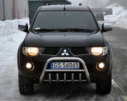 Черный Мицубиси Л 200, объемом двигателя 2.5 л и пробегом 214 тыс. км за 4950 $, фото 1 на Automoto.ua