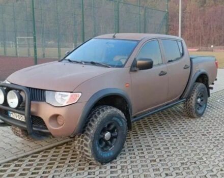 Коричневый Мицубиси Л 200, объемом двигателя 2.5 л и пробегом 298 тыс. км за 3250 $, фото 1 на Automoto.ua