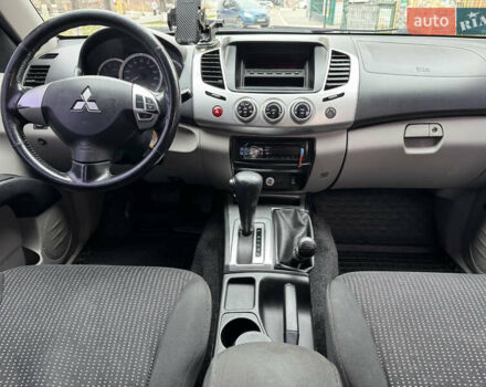 Коричневий Міцубісі Л 200, об'ємом двигуна 2.48 л та пробігом 317 тис. км за 15500 $, фото 5 на Automoto.ua