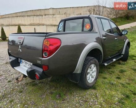 Коричневый Мицубиси Л 200, объемом двигателя 2.48 л и пробегом 251 тыс. км за 15500 $, фото 10 на Automoto.ua