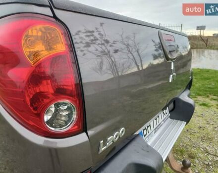 Коричневый Мицубиси Л 200, объемом двигателя 2.48 л и пробегом 251 тыс. км за 15500 $, фото 16 на Automoto.ua