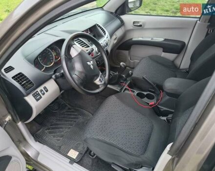Коричневый Мицубиси Л 200, объемом двигателя 2.48 л и пробегом 251 тыс. км за 15500 $, фото 4 на Automoto.ua