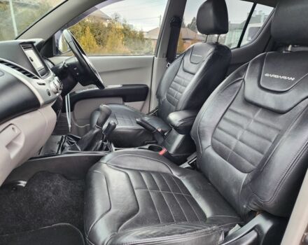 Коричневый Мицубиси Л 200, объемом двигателя 2.5 л и пробегом 159 тыс. км за 8398 $, фото 16 на Automoto.ua