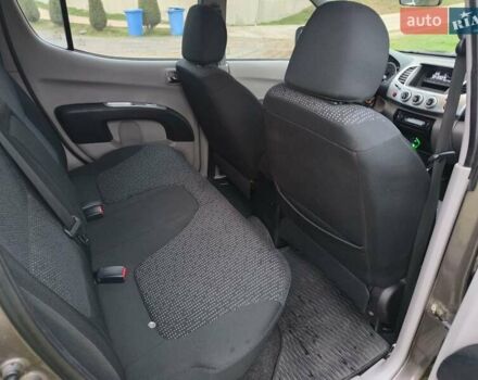 Коричневый Мицубиси Л 200, объемом двигателя 2.48 л и пробегом 251 тыс. км за 15500 $, фото 6 на Automoto.ua