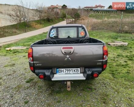 Коричневый Мицубиси Л 200, объемом двигателя 2.48 л и пробегом 251 тыс. км за 15500 $, фото 11 на Automoto.ua