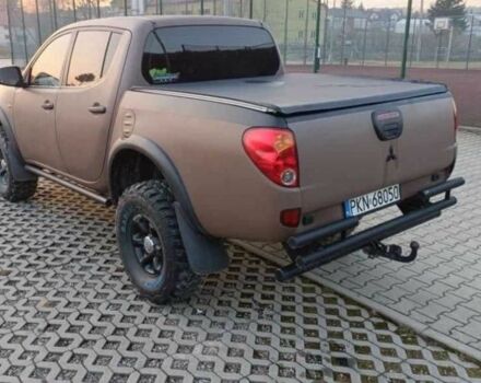 Коричневый Мицубиси Л 200, объемом двигателя 2.5 л и пробегом 273 тыс. км за 4200 $, фото 3 на Automoto.ua