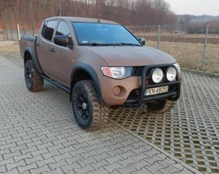 Коричневый Мицубиси Л 200, объемом двигателя 2.5 л и пробегом 273 тыс. км за 4200 $, фото 1 на Automoto.ua