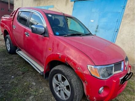 Червоний Міцубісі Л 200, об'ємом двигуна 2.5 л та пробігом 197 тис. км за 6409 $, фото 1 на Automoto.ua