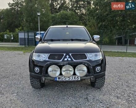 Мицубиси Л 200, объемом двигателя 2.48 л и пробегом 273 тыс. км за 3600 $, фото 1 на Automoto.ua