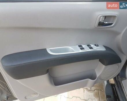 Мицубиси Л 200, объемом двигателя 2.5 л и пробегом 225 тыс. км за 15700 $, фото 13 на Automoto.ua