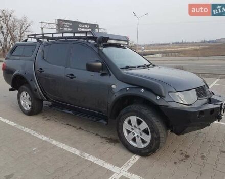 Мицубиси Л 200, объемом двигателя 2.5 л и пробегом 225 тыс. км за 15700 $, фото 2 на Automoto.ua