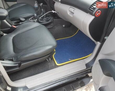 Мицубиси Л 200, объемом двигателя 2.5 л и пробегом 225 тыс. км за 15700 $, фото 9 на Automoto.ua