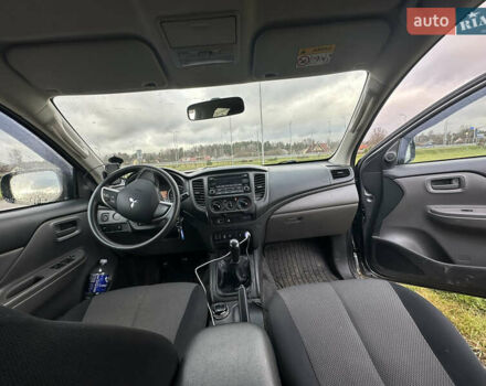 Міцубісі Л 200, об'ємом двигуна 2.44 л та пробігом 190 тис. км за 16043 $, фото 10 на Automoto.ua