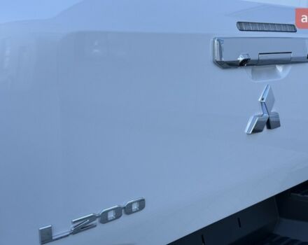 Мицубиси Л 200, объемом двигателя 2.44 л и пробегом 0 тыс. км за 53413 $, фото 10 на Automoto.ua