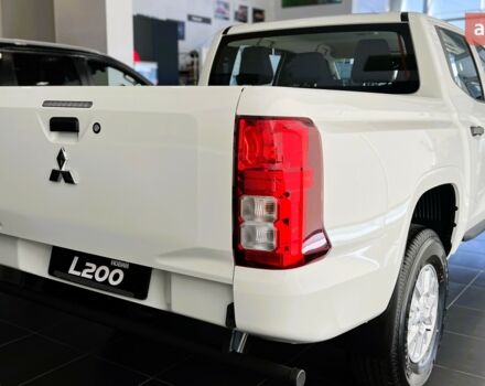 купить новое авто Мицубиси Л 200 2025 года от официального дилера Автоцентр AUTO.RIA Мицубиси фото