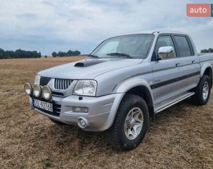 Сірий Міцубісі Л 200, об'ємом двигуна 2.5 л та пробігом 245 тис. км за 2400 $, фото 1 на Automoto.ua