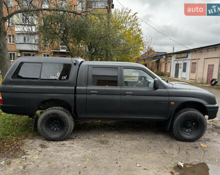 Сірий Міцубісі Л 200, об'ємом двигуна 2.5 л та пробігом 600 тис. км за 6500 $, фото 1 на Automoto.ua