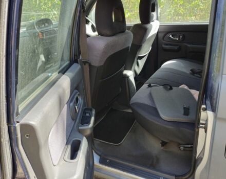 Серый Мицубиси Л 200, объемом двигателя 0 л и пробегом 277 тыс. км за 5339 $, фото 7 на Automoto.ua