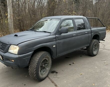 Сірий Міцубісі Л 200, об'ємом двигуна 2.5 л та пробігом 200 тис. км за 3650 $, фото 2 на Automoto.ua