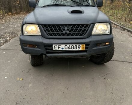 Сірий Міцубісі Л 200, об'ємом двигуна 2.5 л та пробігом 200 тис. км за 3650 $, фото 5 на Automoto.ua