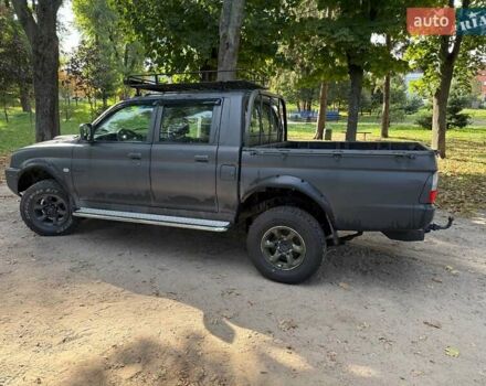Серый Мицубиси Л 200, объемом двигателя 2.5 л и пробегом 621 тыс. км за 8790 $, фото 8 на Automoto.ua