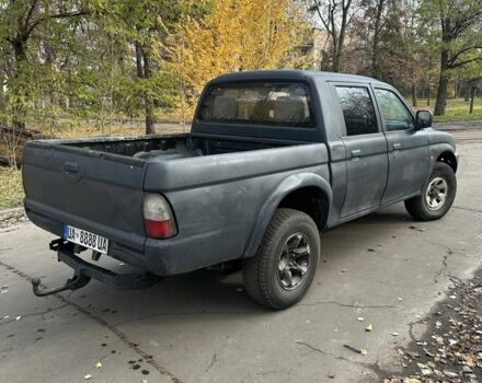 Серый Мицубиси Л 200, объемом двигателя 2.2 л и пробегом 200 тыс. км за 3550 $, фото 2 на Automoto.ua