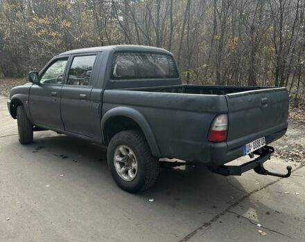 Серый Мицубиси Л 200, объемом двигателя 2.2 л и пробегом 200 тыс. км за 3550 $, фото 3 на Automoto.ua