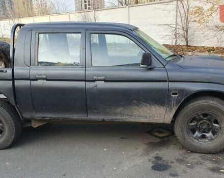 Сірий Міцубісі Л 200, об'ємом двигуна 2.5 л та пробігом 663 тис. км за 5500 $, фото 4 на Automoto.ua