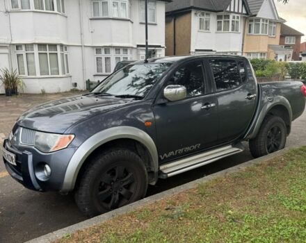 Серый Мицубиси Л 200, объемом двигателя 2.5 л и пробегом 160 тыс. км за 6376 $, фото 1 на Automoto.ua