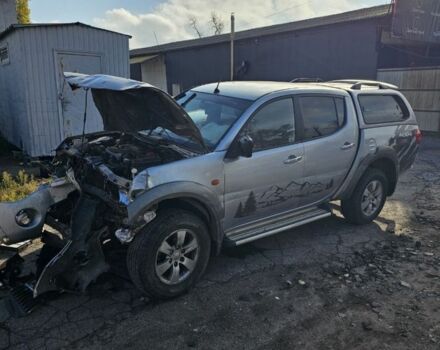 Сірий Міцубісі Л 200, об'ємом двигуна 0 л та пробігом 200 тис. км за 5000 $, фото 3 на Automoto.ua