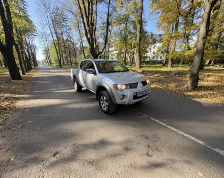 Серый Мицубиси Л 200, объемом двигателя 2.5 л и пробегом 160 тыс. км за 7172 $, фото 1 на Automoto.ua