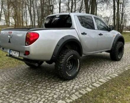 Серый Мицубиси Л 200, объемом двигателя 2.5 л и пробегом 278 тыс. км за 2850 $, фото 3 на Automoto.ua