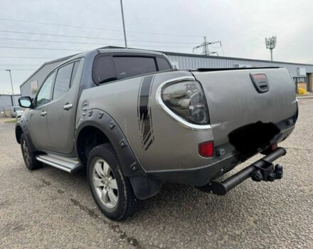 Серый Мицубиси Л 200, объемом двигателя 0 л и пробегом 140 тыс. км за 6500 $, фото 1 на Automoto.ua