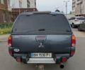 Серый Мицубиси Л 200, объемом двигателя 2.48 л и пробегом 309 тыс. км за 10999 $, фото 3 на Automoto.ua