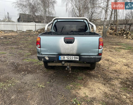Серый Мицубиси Л 200, объемом двигателя 2.5 л и пробегом 292 тыс. км за 9500 $, фото 4 на Automoto.ua