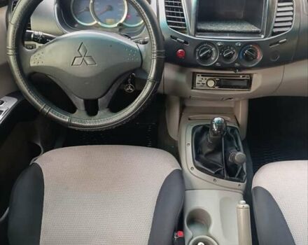 Сірий Міцубісі Л 200, об'ємом двигуна 2.48 л та пробігом 295 тис. км за 10999 $, фото 28 на Automoto.ua