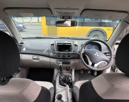 Сірий Міцубісі Л 200, об'ємом двигуна 2.5 л та пробігом 157 тис. км за 6500 $, фото 6 на Automoto.ua