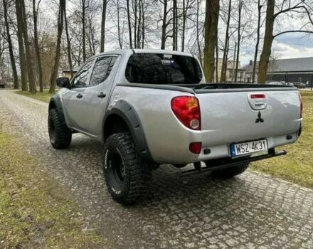 Серый Мицубиси Л 200, объемом двигателя 2.5 л и пробегом 211 тыс. км за 2900 $, фото 4 на Automoto.ua