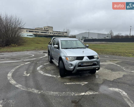 Сірий Міцубісі Л 200, об'ємом двигуна 2.48 л та пробігом 194 тис. км за 11500 $, фото 5 на Automoto.ua