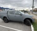 Сірий Міцубісі Л 200, об'ємом двигуна 2.5 л та пробігом 157 тис. км за 6500 $, фото 1 на Automoto.ua