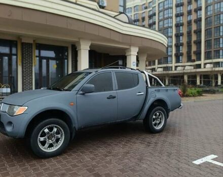 Сірий Міцубісі Л 200, об'ємом двигуна 2.48 л та пробігом 295 тис. км за 10999 $, фото 23 на Automoto.ua